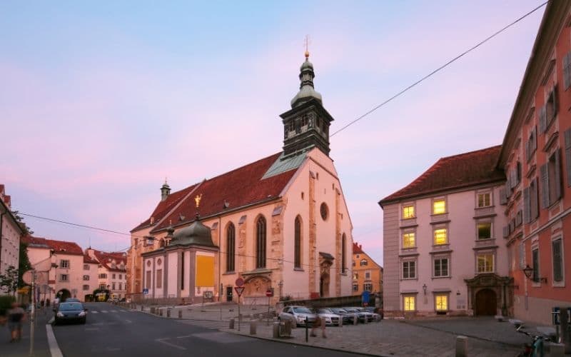 Grazer Dom, una de las iglesias de Graz