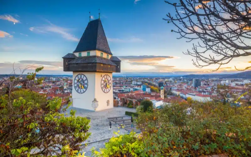 historia de la torre del reloj de graz